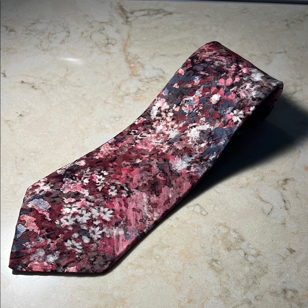 Cross & Winsor Floral Patterned Tie in Pink and Gray